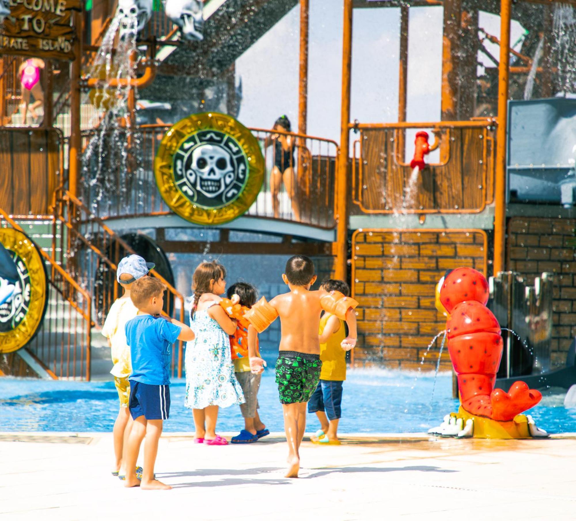 Terra Apartments In Caesar Blue Resort, Fixed Lunch Till 3Pm, Gym, Heated Pool, Sauna, Kids Club Rizokarpaso 外观 照片