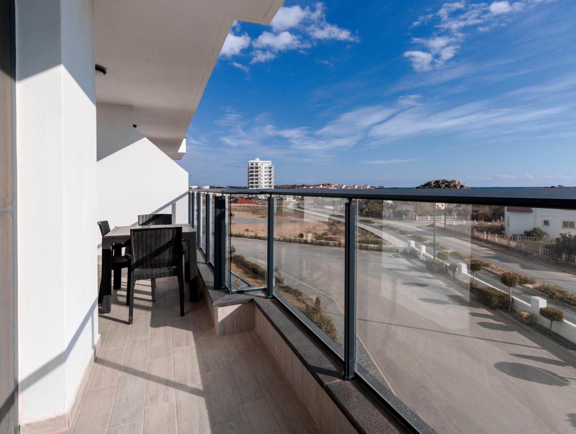 Terra Apartments In Caesar Blue Resort, Fixed Lunch Till 3Pm, Gym, Heated Pool, Sauna, Kids Club Rizokarpaso 外观 照片