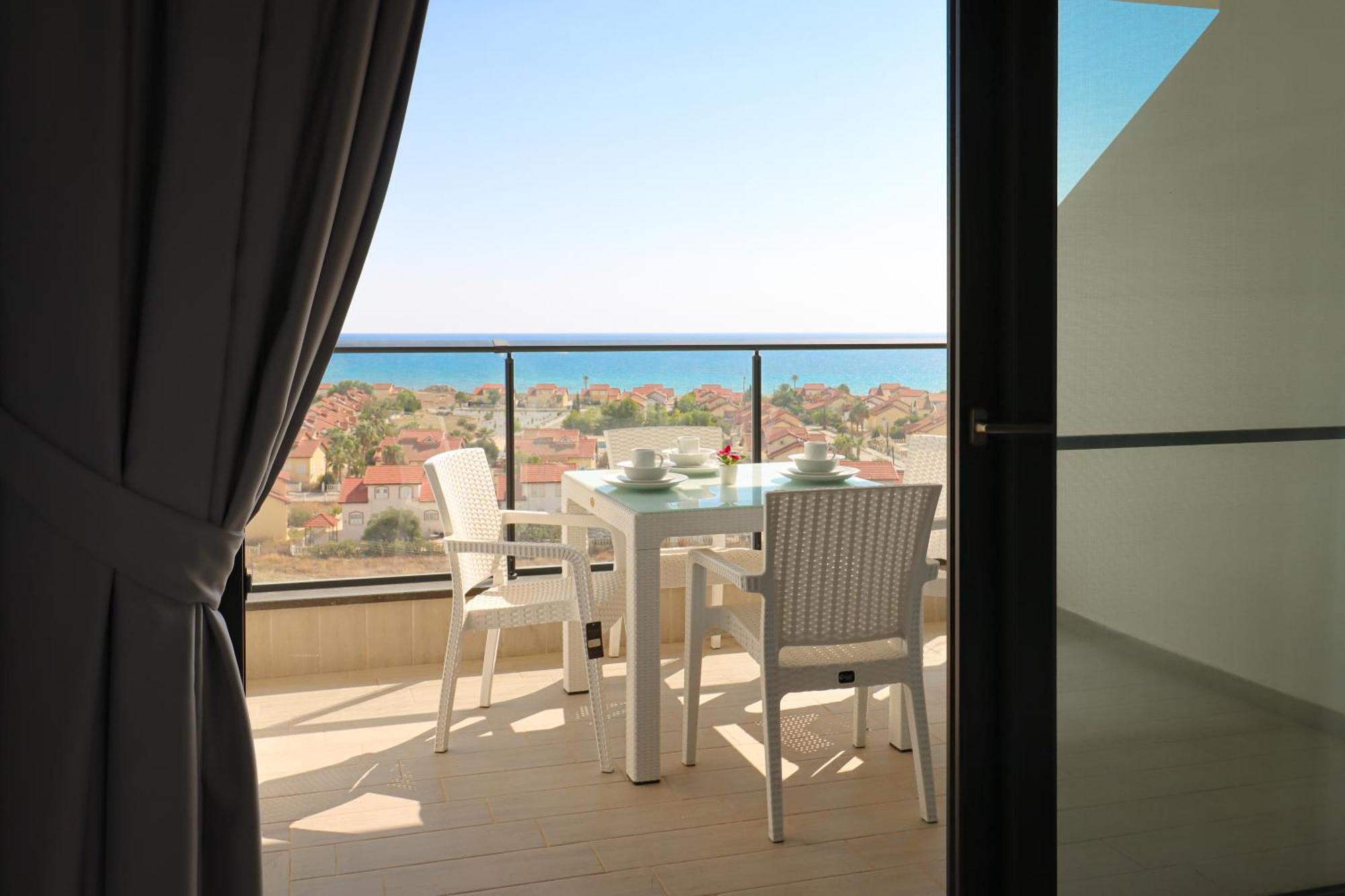 Terra Apartments In Caesar Blue Resort, Fixed Lunch Till 3Pm, Gym, Heated Pool, Sauna, Kids Club Rizokarpaso 外观 照片